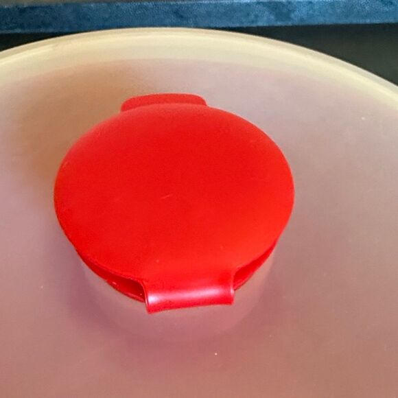 Pampered Chef Vibrant Red Popcorn Maker Microwave silicone - Picture 5 of 11